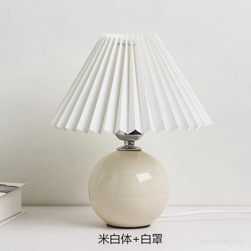 Japanese-style ceramic table lamps for living room Pleated skirt lampshade Warm bedroom lights bedside lamp home deco lighting