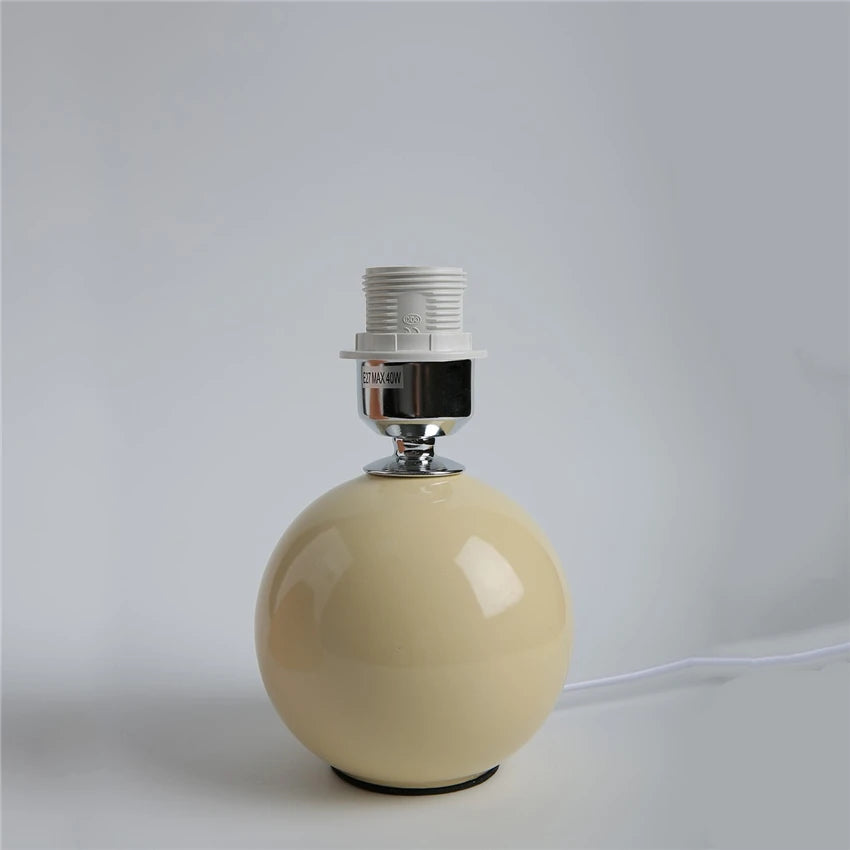 Japanese-style ceramic table lamps for living room Pleated skirt lampshade Warm bedroom lights bedside lamp home deco lighting