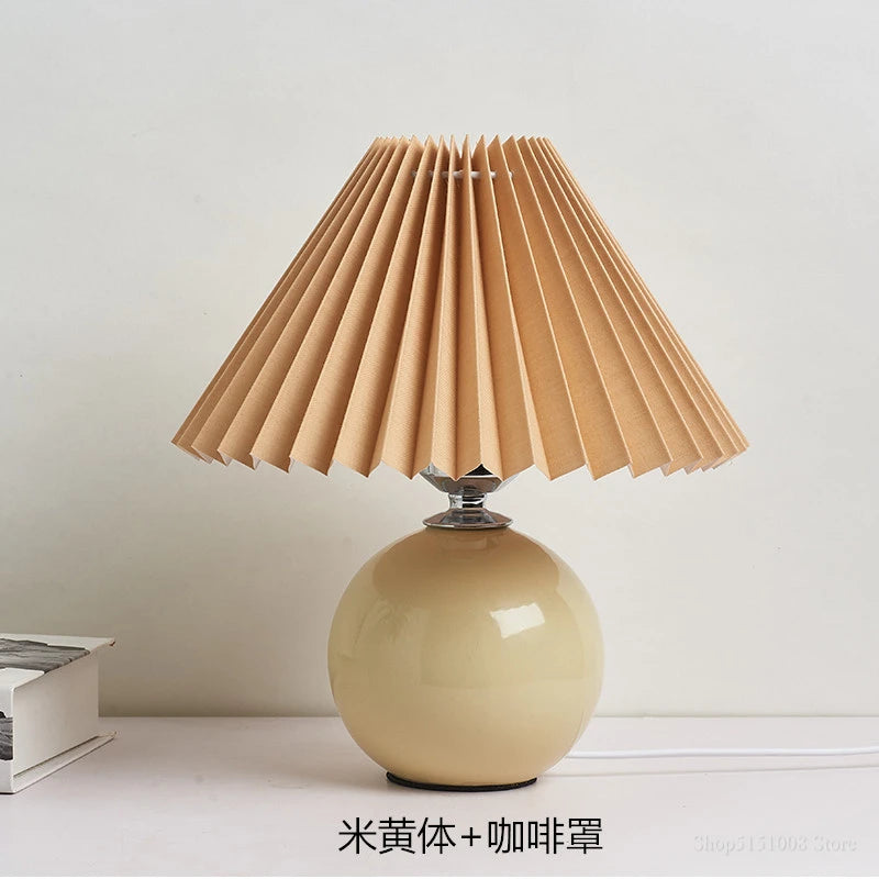 Japanese-style ceramic table lamps for living room Pleated skirt lampshade Warm bedroom lights bedside lamp home deco lighting