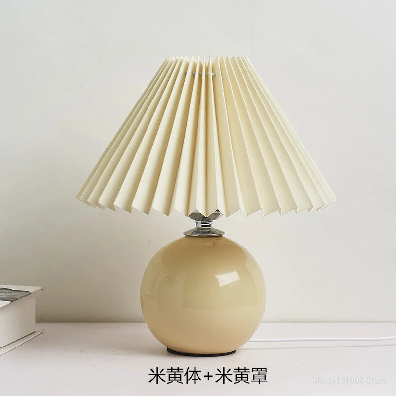 Japanese-style ceramic table lamps for living room Pleated skirt lampshade Warm bedroom lights bedside lamp home deco lighting