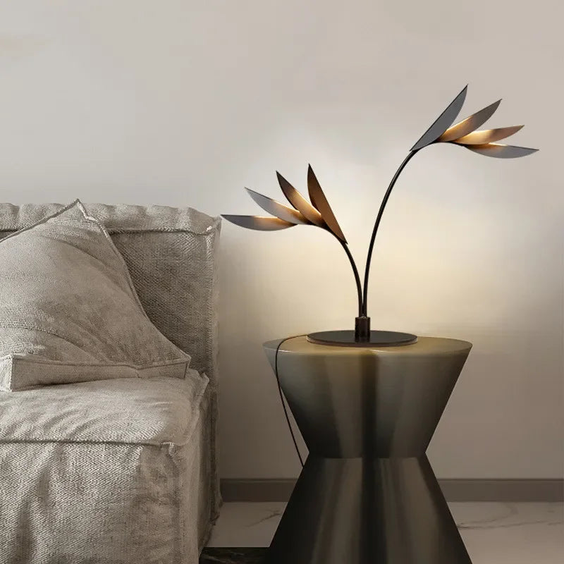 Nordic Floor Lamp Designer Room Decor Living Room Floor Lamp Villa Flamingo Leaf-shaped Table Lamp Standing Light Black