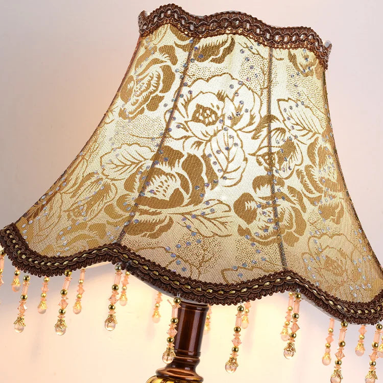 European Style Table Lamp Bedroom Bedside Lamp Creative Luxury Home American Style Retro Celebration Desk Lamp Modern Night Lamp