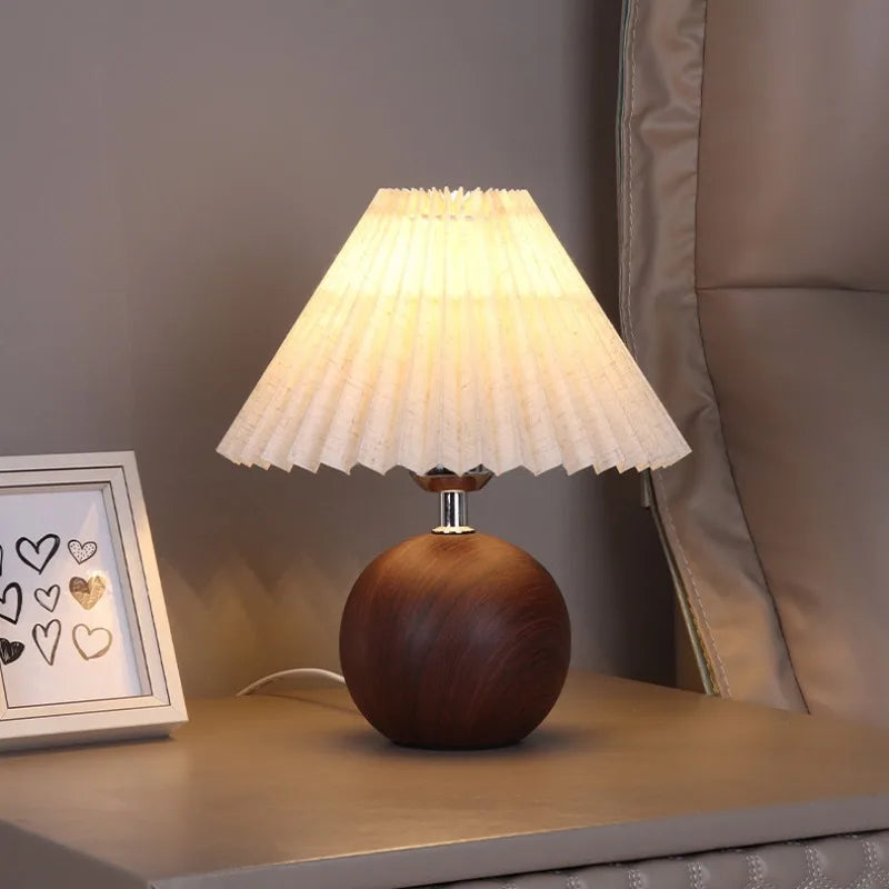 Vintage Pleated Fabric Table Lamp, 3-Level Dimmable Wood Grain Base Bedside Lamp for Bedroom Living Room Home Decor