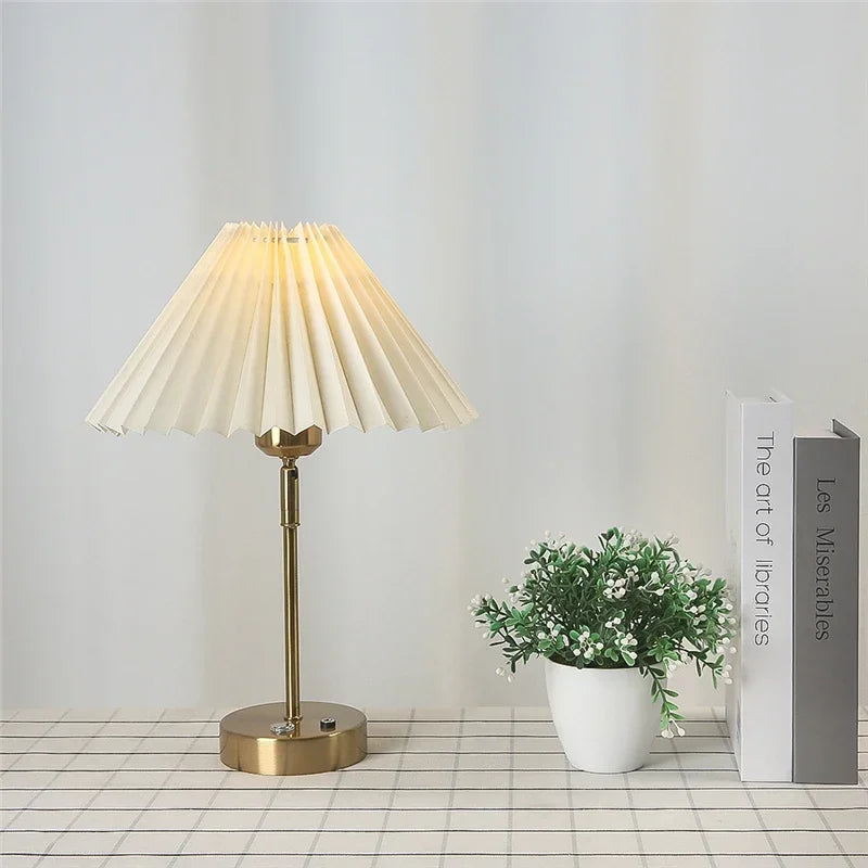 Modern Adjustable Pleated Table Lamps Nordic Retro LED Desk Lamp Living Room Bedroom Bedside Light Nights E27 Decor Bar Lamp