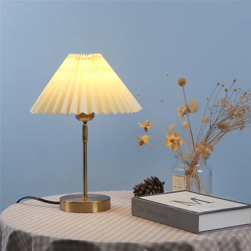 Modern Adjustable Pleated Table Lamps Nordic Retro LED Desk Lamp Living Room Bedroom Bedside Light Nights E27 Decor Bar Lamp